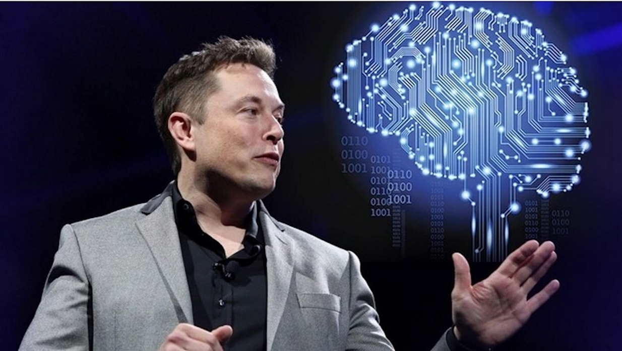 Neuralink implanta una interfaz neuronal en un ser humano por primera vez. Elon Musk, fundador de Neuralink, muestra el chip cerebral en la red social X.